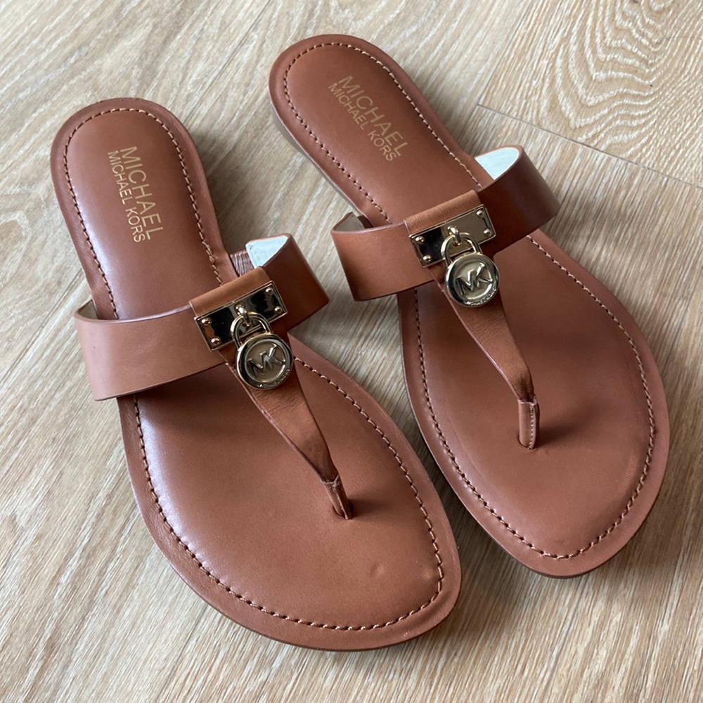 michael kors leather logo pendant sandal